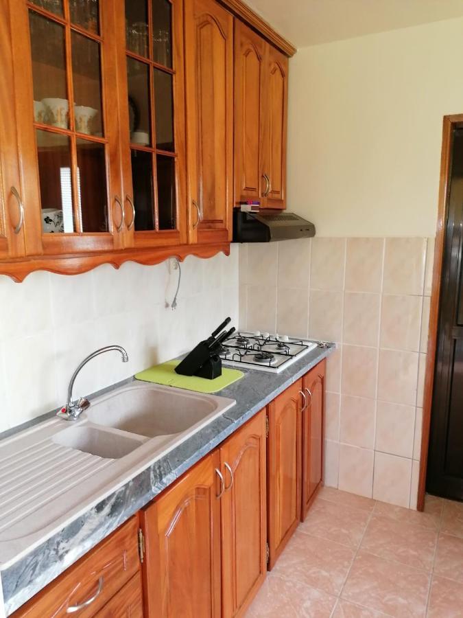 Residencial Chez Flor Lejlighed Porto Novo Eksteriør billede